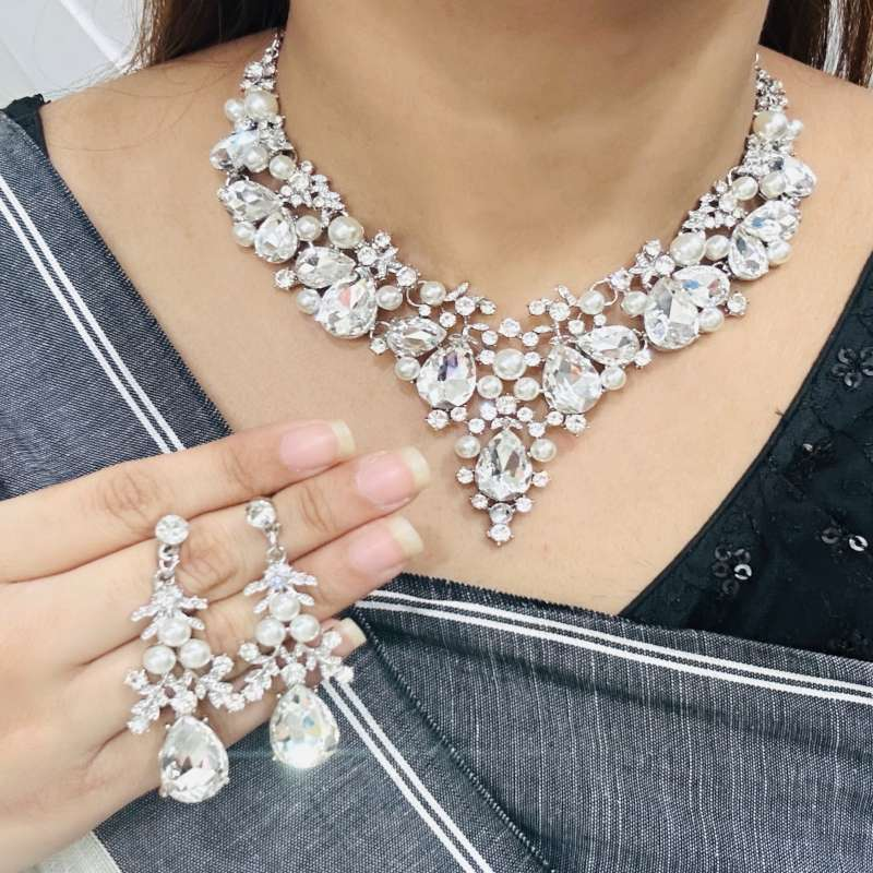 Leaf Cluster Bridal Necklace